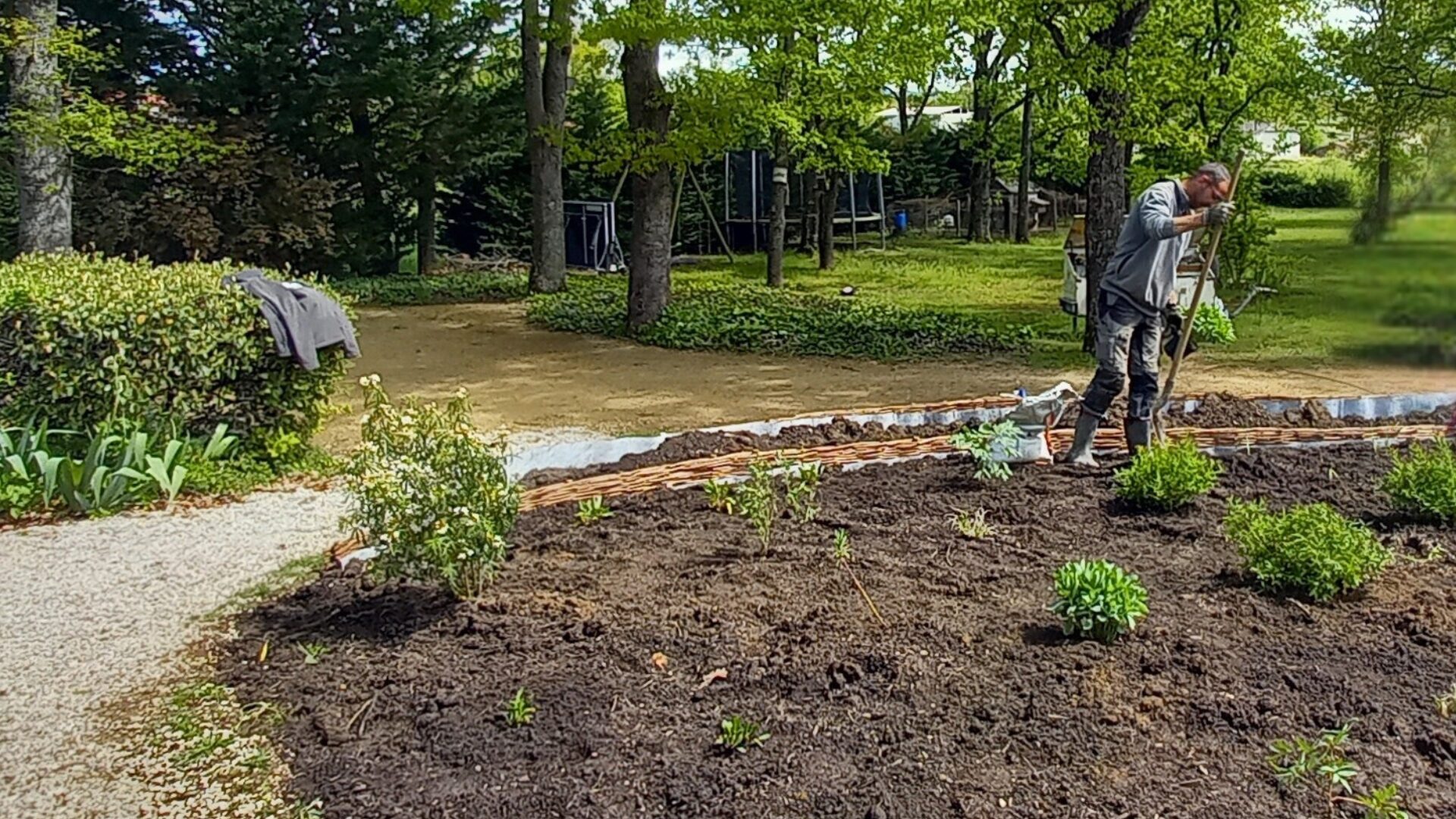 Amenagement vegétal Paray-le-Monial - plantation arbustes