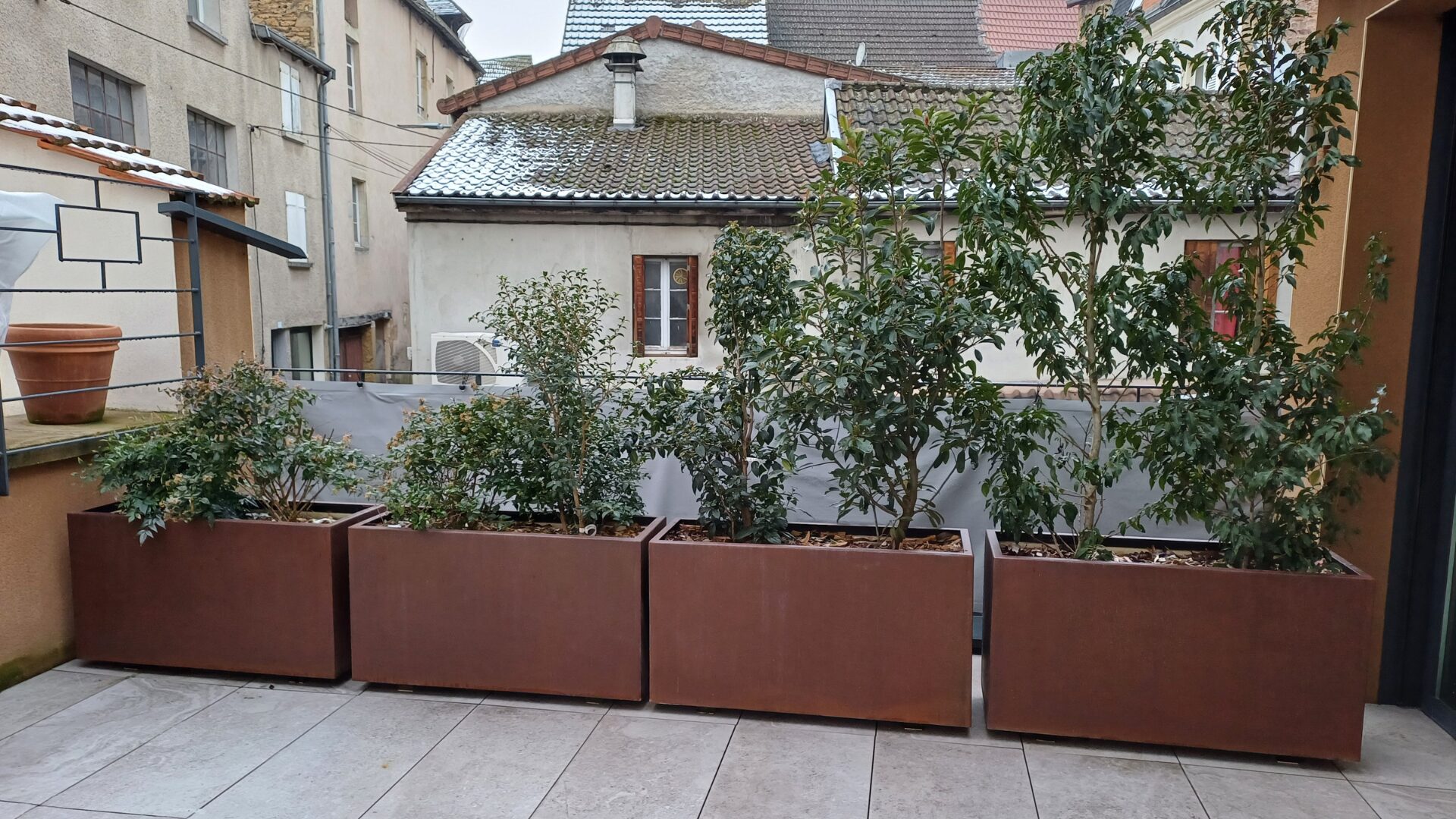 Ferronerie & metallerie Charlieu - creation de bac sur mesure corten
