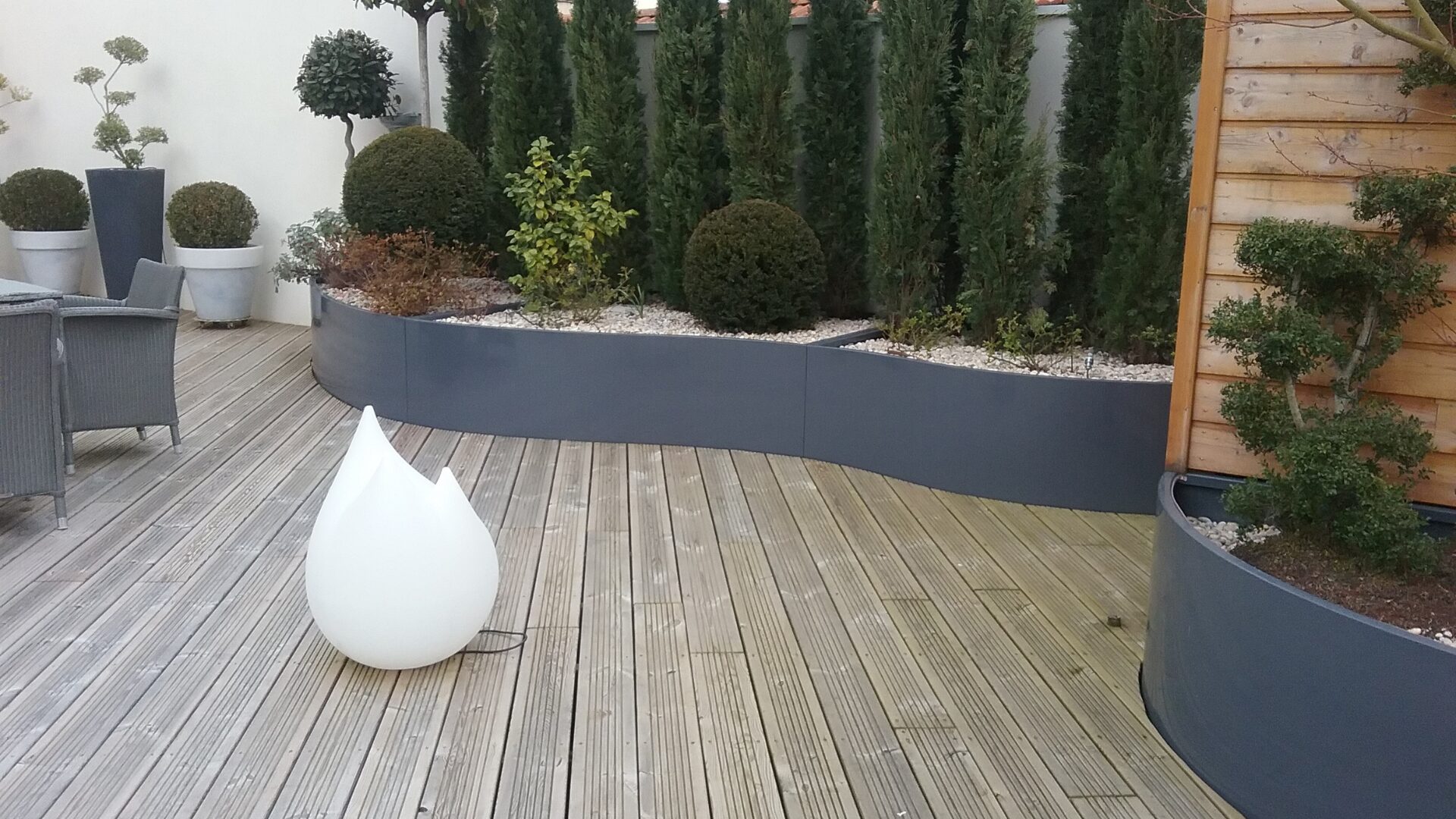Ferronerie & metallerie Paray-le-Monial - creation de pot de fleur sur mesure