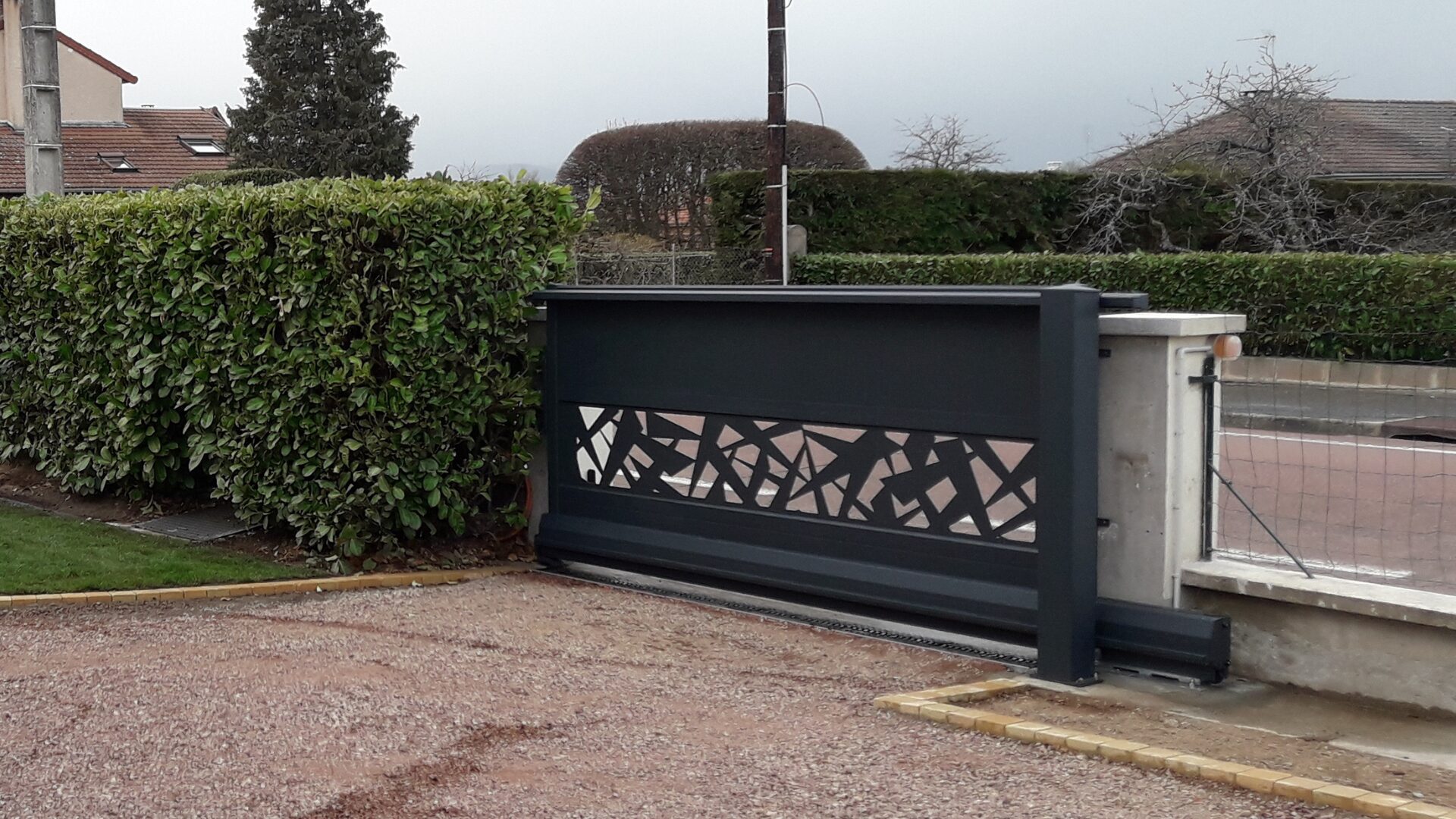 Ferronerie & metallerie Charlieu - portail motorisé