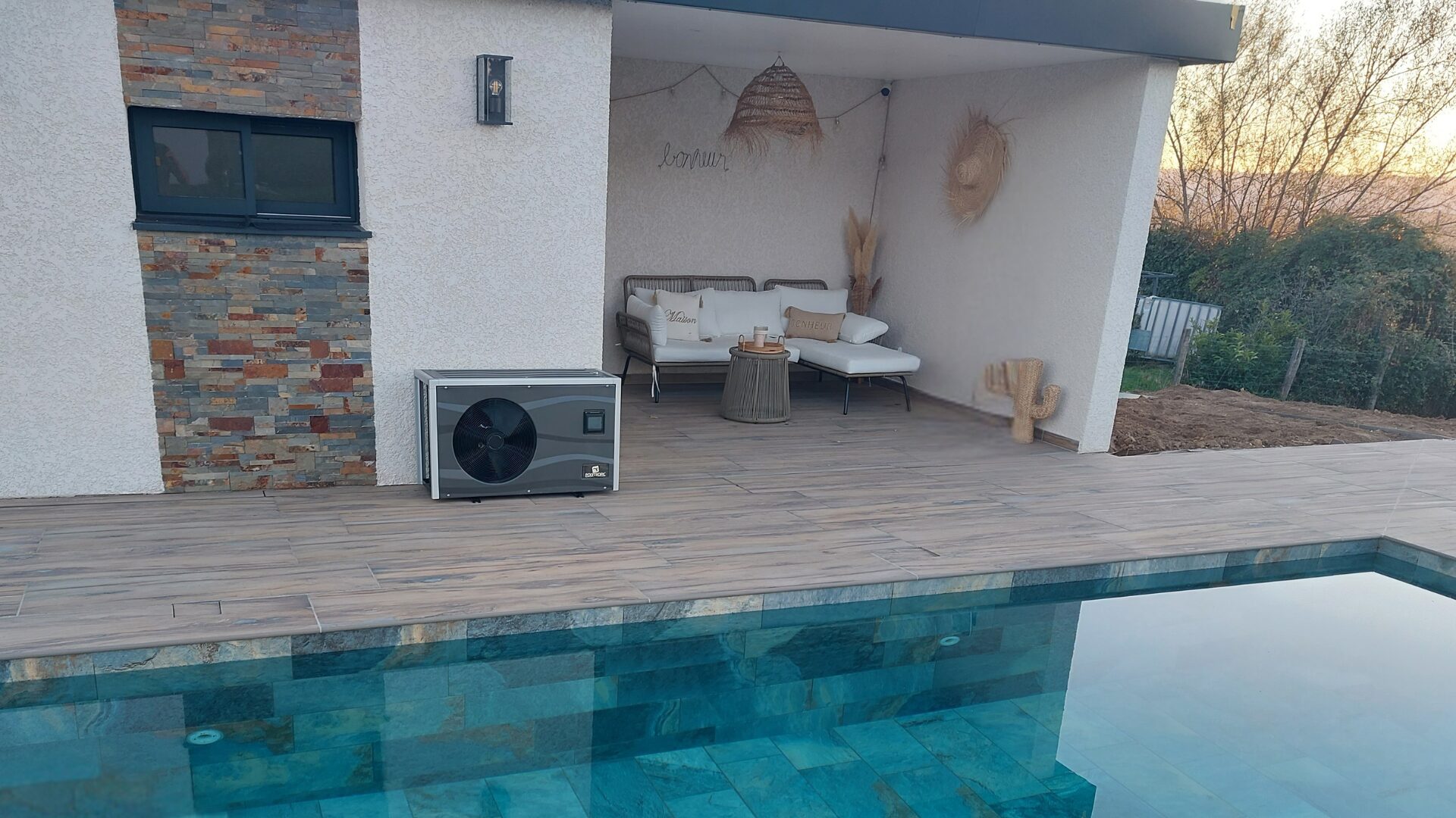 Installation & structure Charlieu - local piscine