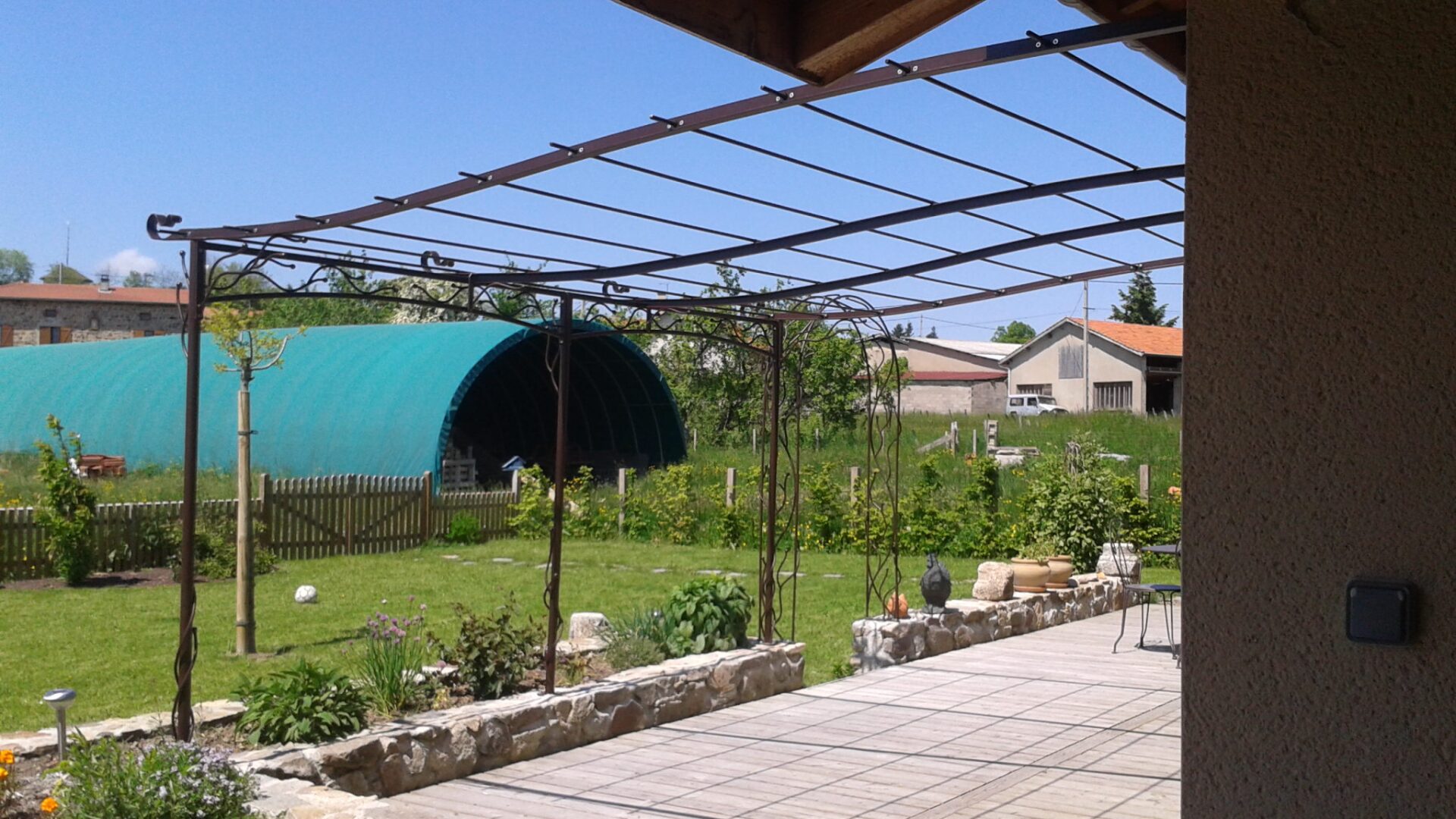 Installation & structure Charlieu - pergola personnalisé