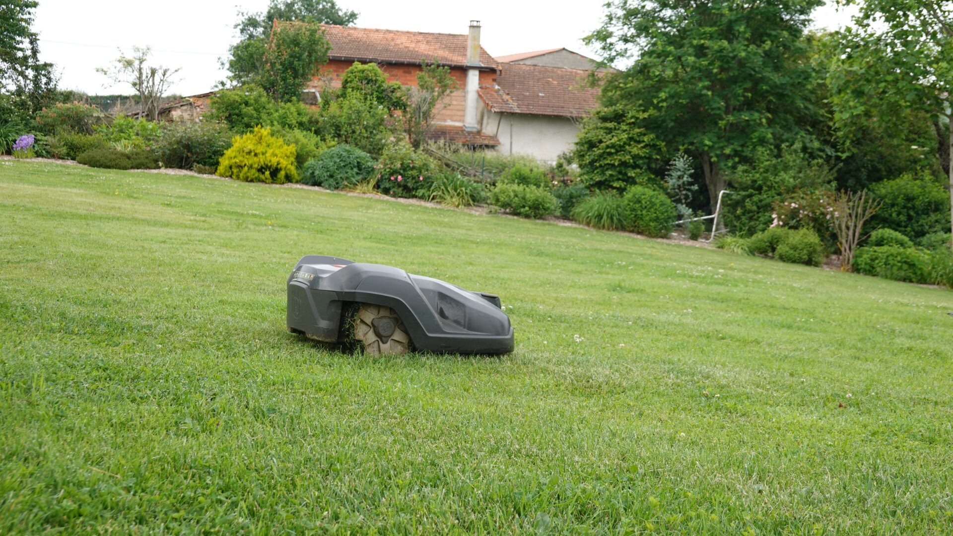 Services spécialisés Paray-le-Monial - Robot tonte