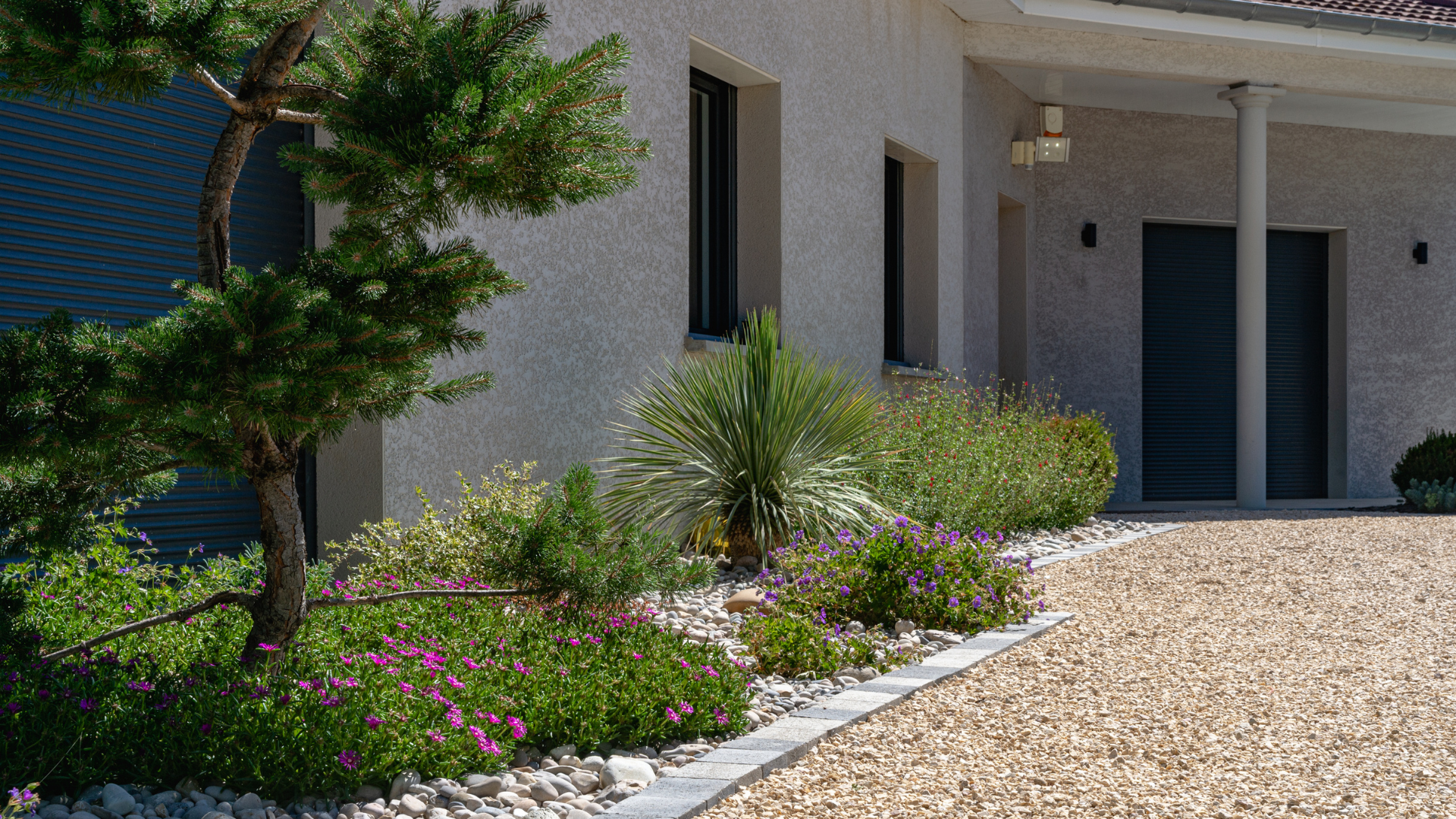 Aménagement de jardin Charlieu - création cours (2)